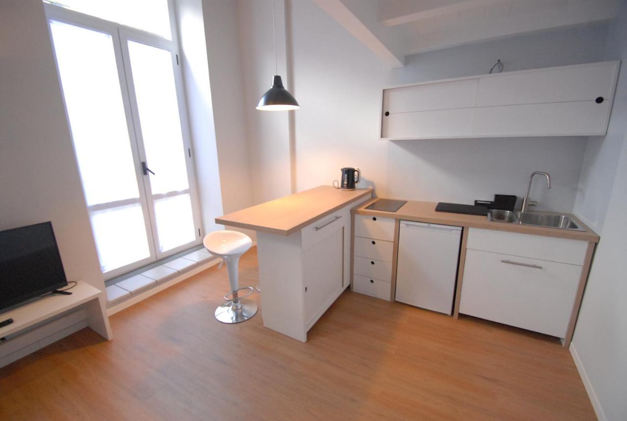 Vicool Apartments - Centro Storico Napoli Luaran gambar