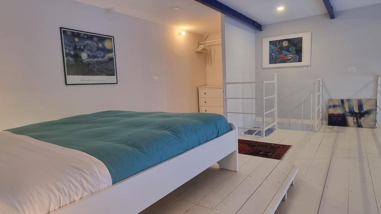 Vicool Apartments - Centro Storico Napoli Luaran gambar