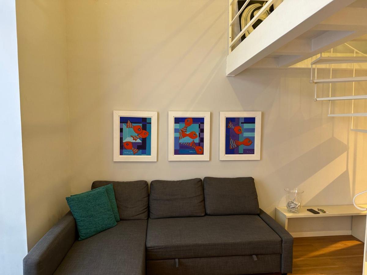 Vicool Apartments - Centro Storico Napoli Luaran gambar