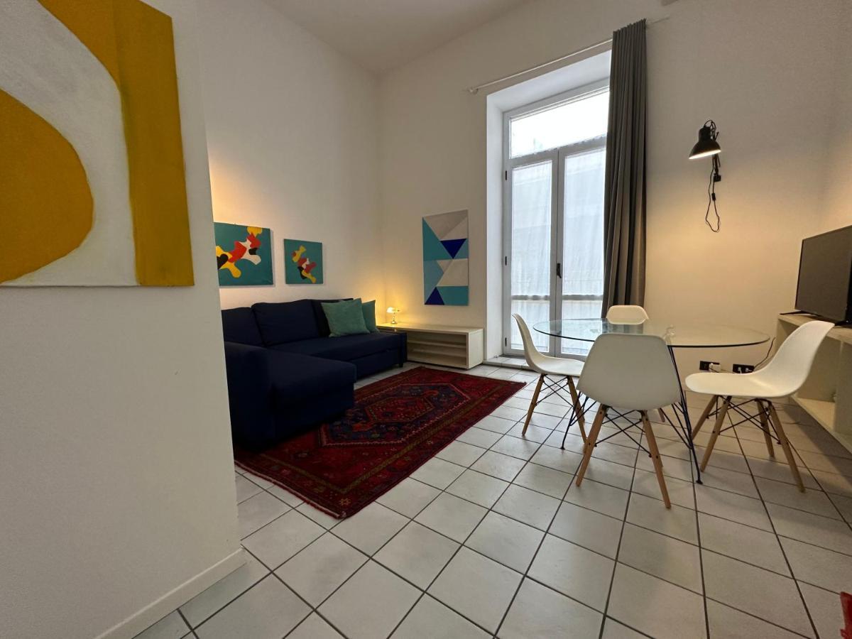 Vicool Apartments - Centro Storico Napoli Luaran gambar