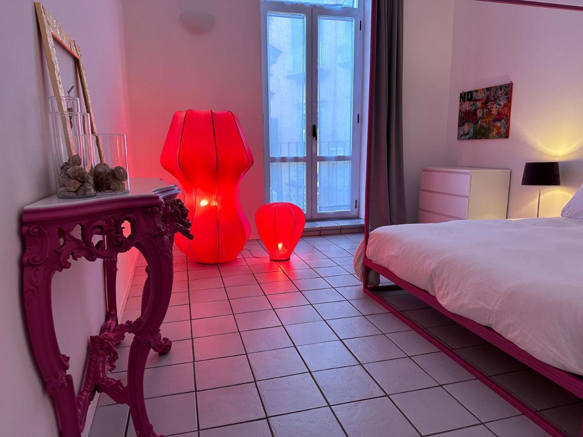 Vicool Apartments - Centro Storico Napoli Luaran gambar
